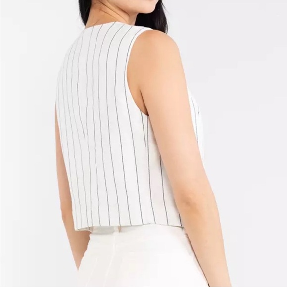 Like New Gap White and Blue Striped Linen Vest (Small) - Picture 2 of 5